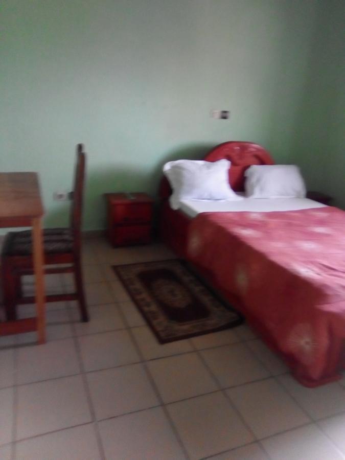Hotel Kdv Bonaberi Bagian luar foto