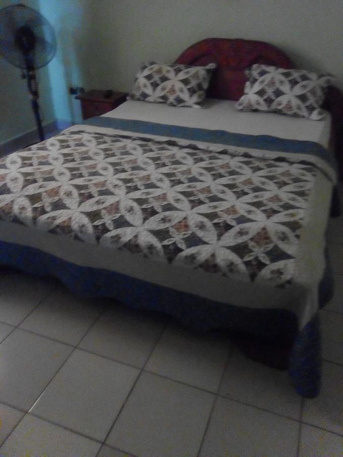 Hotel Kdv Bonaberi Bagian luar foto